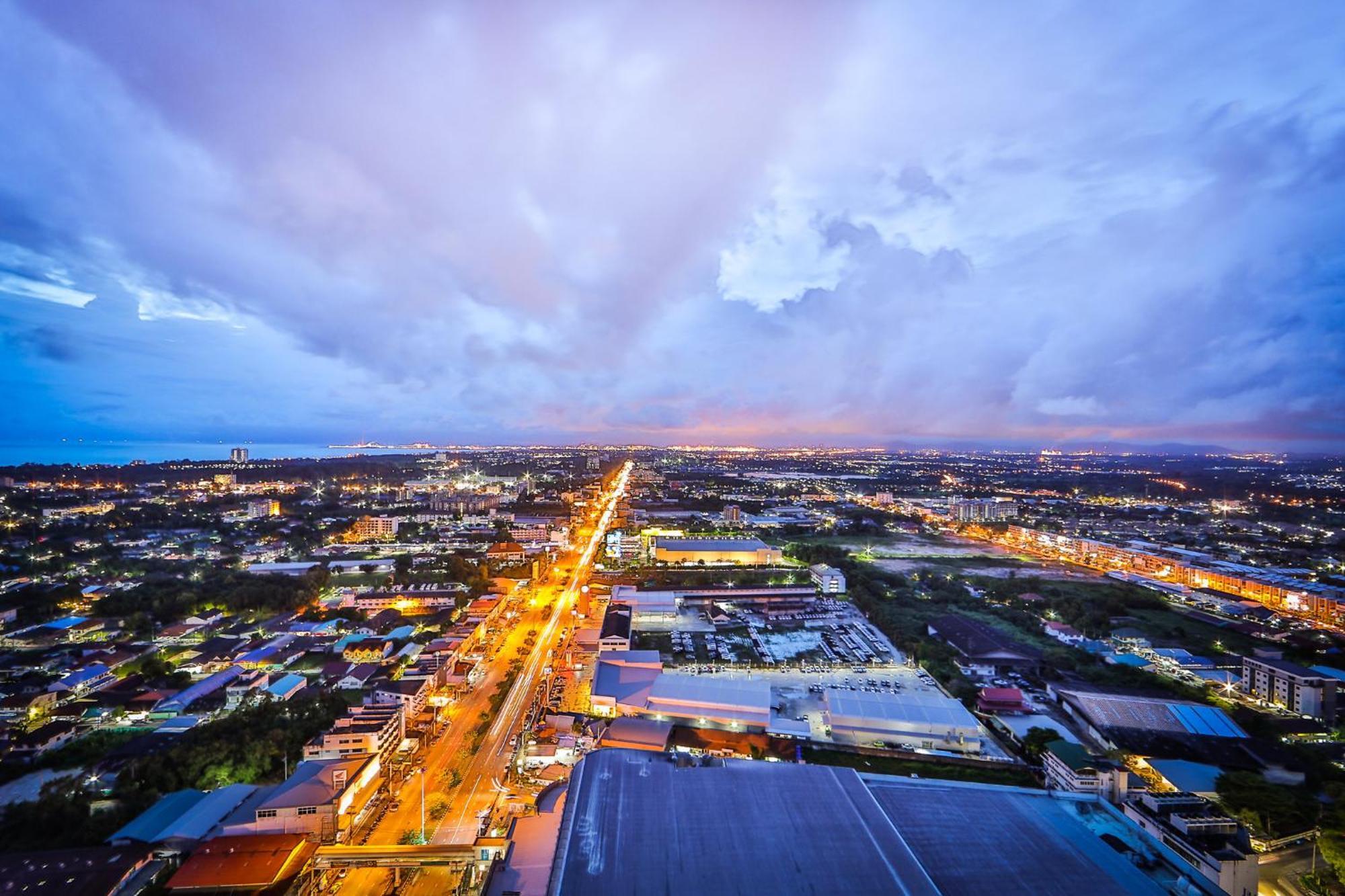 Holiday Inn & Suites Rayong City Centre By Ihg Exterior foto